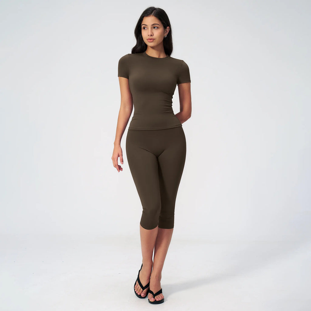 Women'S 2 Piece Capri Set, Slim Fit Short Sleeve T-Shirt and High Waist Leggings, Tummy Control Butt Lifting Polyester Activewear for Gym Yoga, Two Piece Set